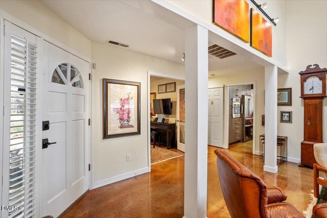 110 White Oak Way, Chapel Hill, NC 27514