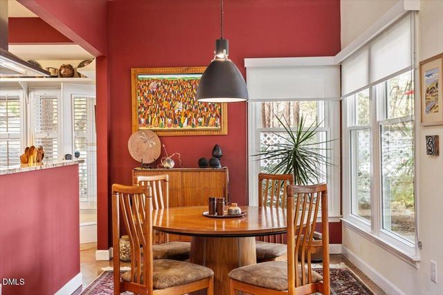 110 White Oak Way, Chapel Hill, NC 27514