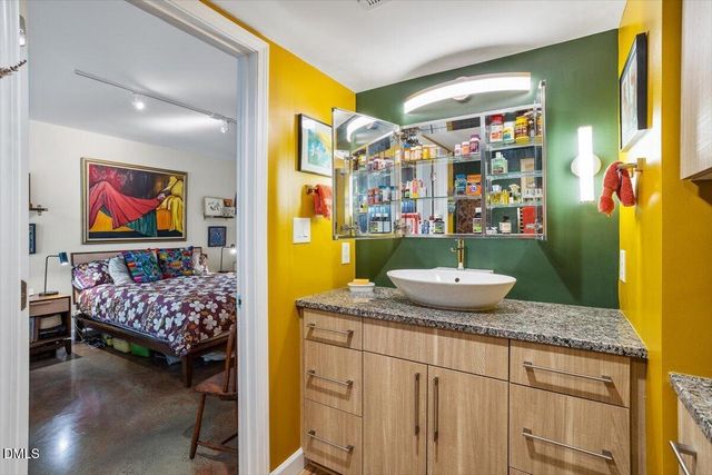 110 White Oak Way, Chapel Hill, NC 27514