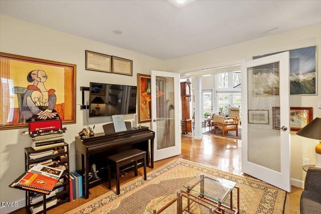 110 White Oak Way, Chapel Hill, NC 27514