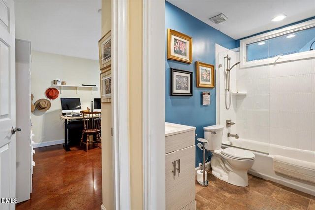 110 White Oak Way, Chapel Hill, NC 27514