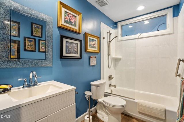 110 White Oak Way, Chapel Hill, NC 27514