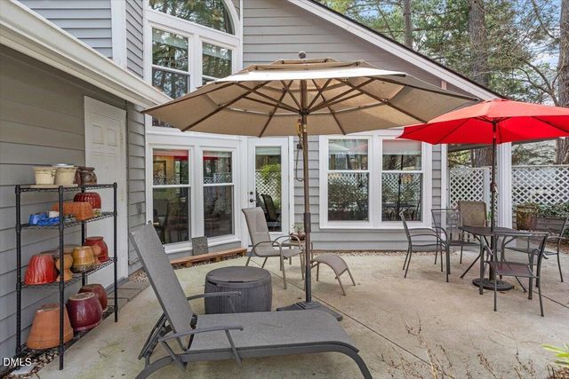 110 White Oak Way, Chapel Hill, NC 27514