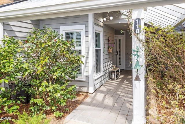 110 White Oak Way, Chapel Hill, NC 27514