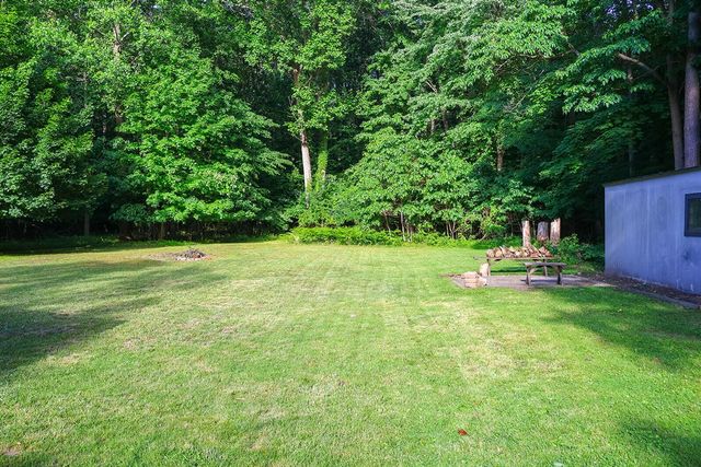 12422 Lubke Road, New Buffalo, MI 49117