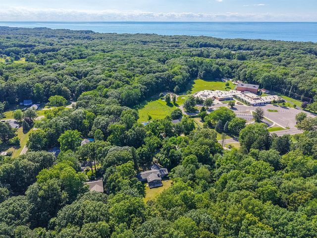 12422 Lubke Road, New Buffalo, MI 49117