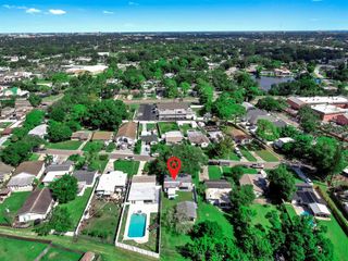 730 LYNNDALE STREET N, St Petersburg, FL 33703