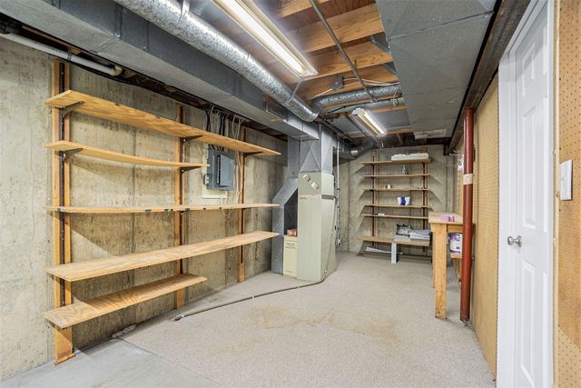 2190 Quail Run Drive, Kalamazoo, MI 49009