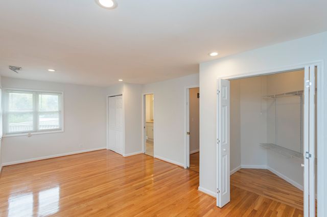 501 W Old Hickory Blvd UPPER, Madison, TN 37115