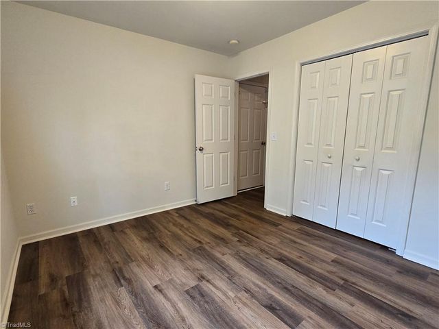 2447 Mid Salem Drive, Winston-salem, NC 27103