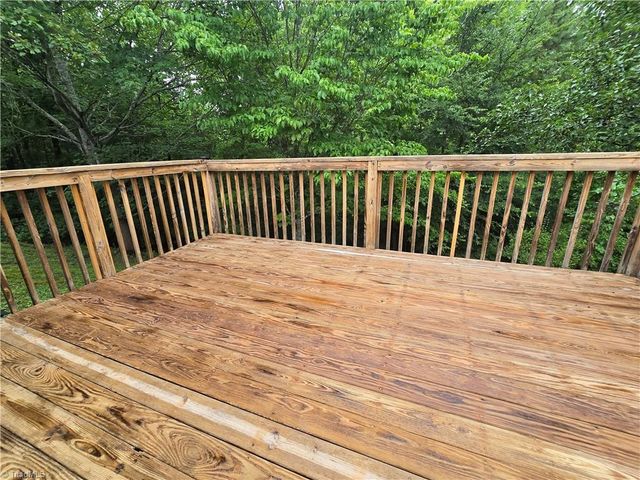 2447 Mid Salem Drive, Winston-salem, NC 27103