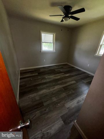 28 MALAGA TER, Malaga, NJ 08328