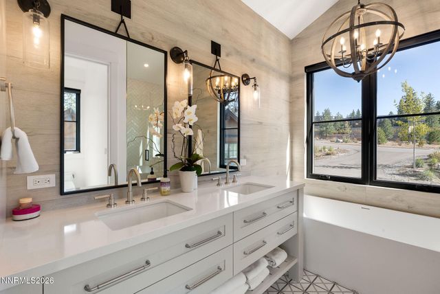 302 Senecas Court, Carson City, NV 89705