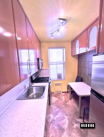2615 Homecrest Avenue 1B, Brooklyn, NY 11235
