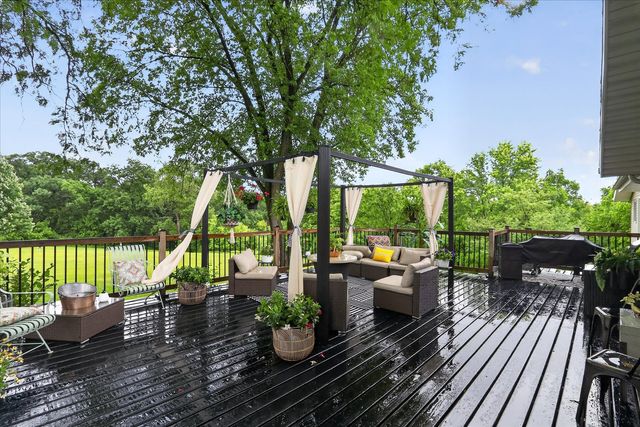 10721 GROVER OAKS, Roscoe, IL 61073
