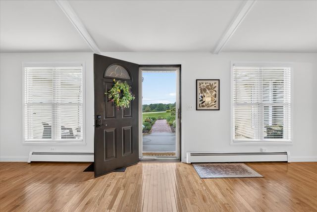 10721 GROVER OAKS, Roscoe, IL 61073