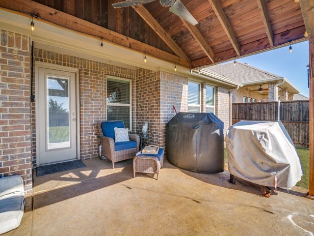 634 Jamestown Lane, Fate, TX 75189