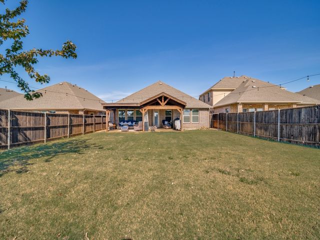 634 Jamestown Lane, Fate, TX 75189