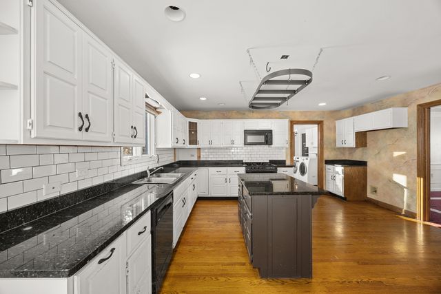 14301 Wooded Path Lane, Orland Park, IL 60462