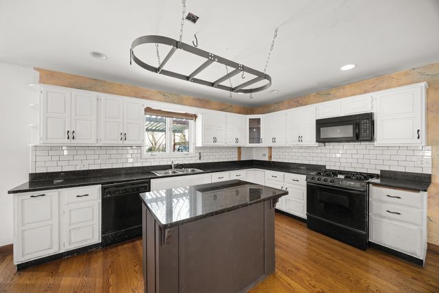14301 Wooded Path Lane, Orland Park, IL 60462