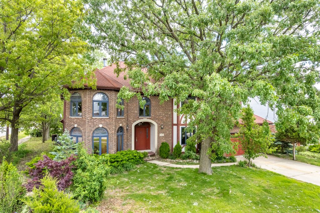 14301 Wooded Path Lane, Orland Park, IL 60462