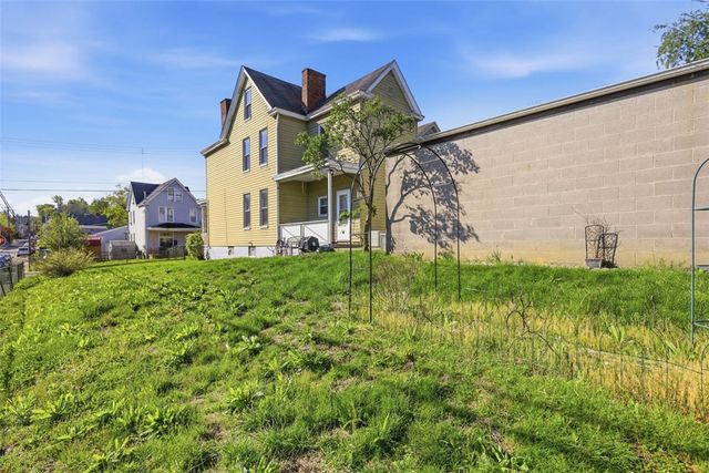 1102 Tweed Street, Sheraden, PA 15204