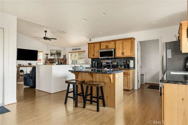 30701 Knoll View, Running Springs, CA 92382