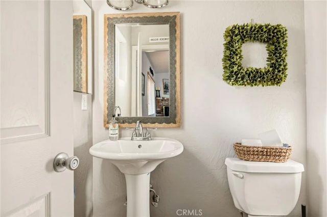 30701 Knoll View, Running Springs, CA 92382