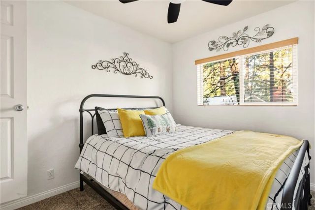 30701 Knoll View, Running Springs, CA 92382