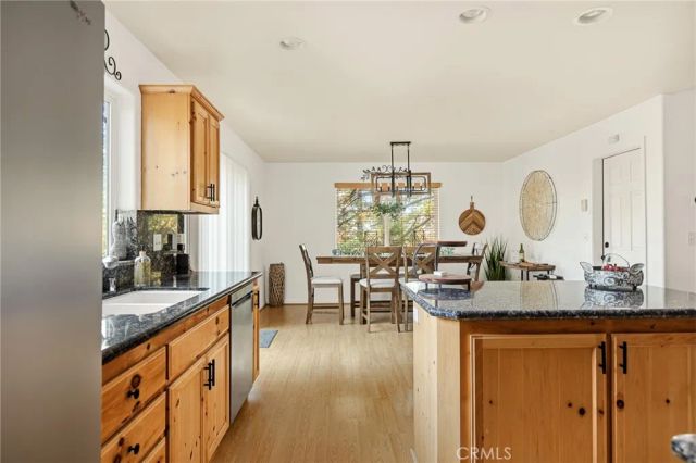 30701 Knoll View, Running Springs, CA 92382