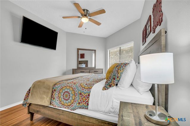 401 W Lincoln Street A101, New Braunfels, TX 78130