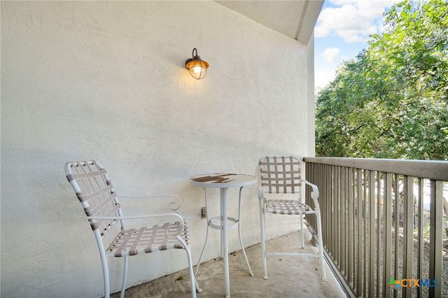 401 W Lincoln Street A101, New Braunfels, TX 78130