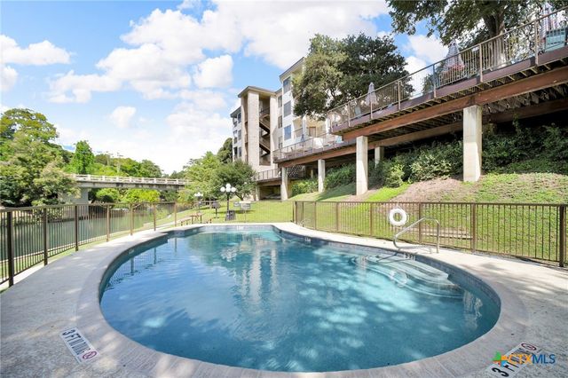 401 W Lincoln Street A101, New Braunfels, TX 78130