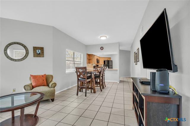 401 W Lincoln Street A101, New Braunfels, TX 78130