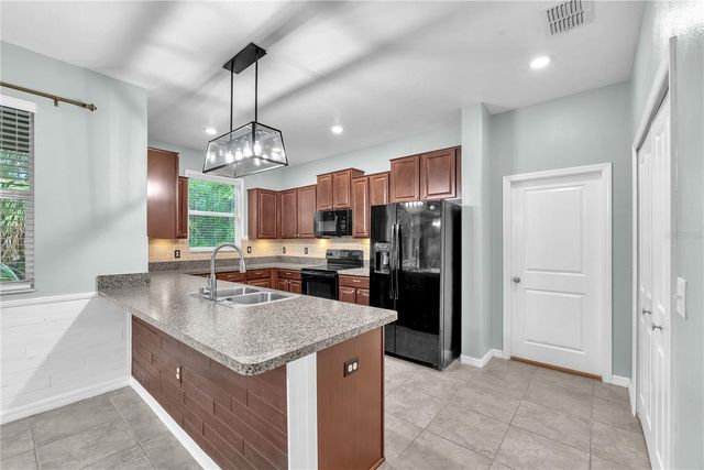 10537 LAKE MONTAUK DRIVE, Riverview, FL 33578