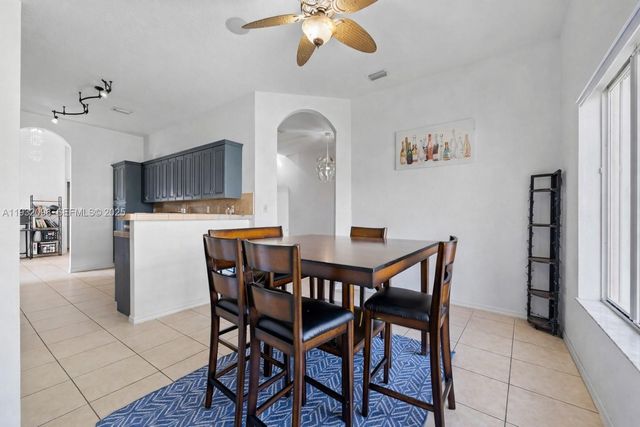 2467 SE 19th St, Homestead, FL 33035