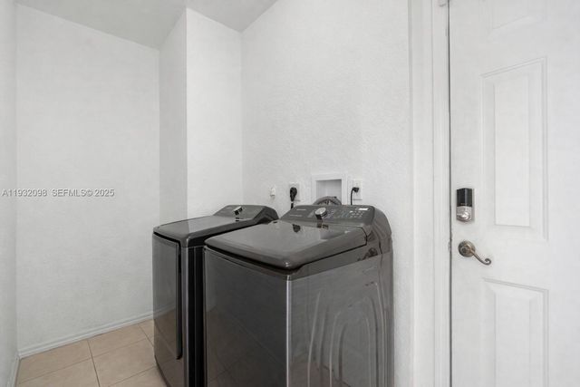 2467 SE 19th St, Homestead, FL 33035