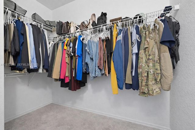 2467 SE 19th St, Homestead, FL 33035