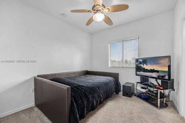 2467 SE 19th St, Homestead, FL 33035