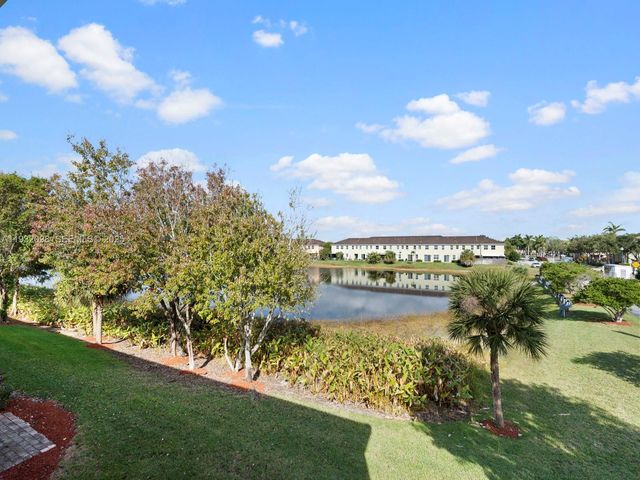 2467 SE 19th St, Homestead, FL 33035