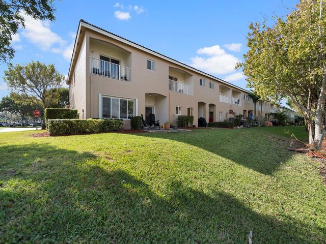 2467 SE 19th St, Homestead, FL 33035