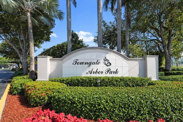 2467 SE 19th St, Homestead, FL 33035