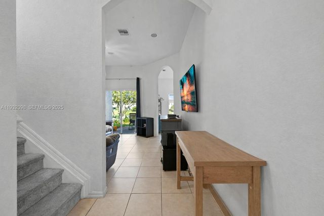 2467 SE 19th St, Homestead, FL 33035