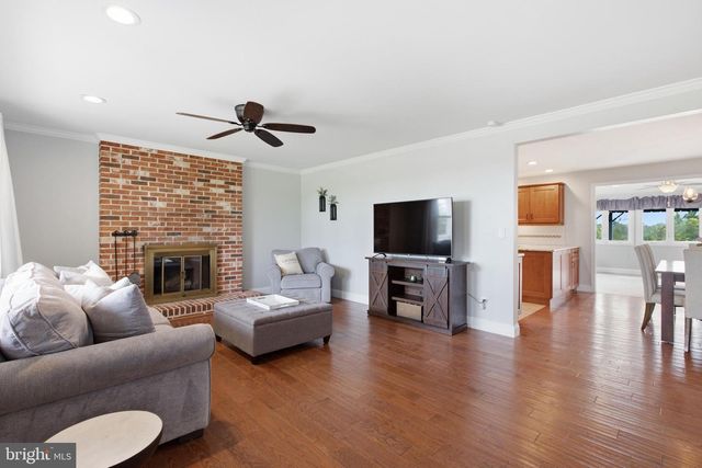 1595 OLD SKIPPACK RD, Harleysville, PA 19438