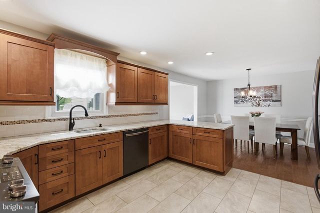 1595 OLD SKIPPACK RD, Harleysville, PA 19438