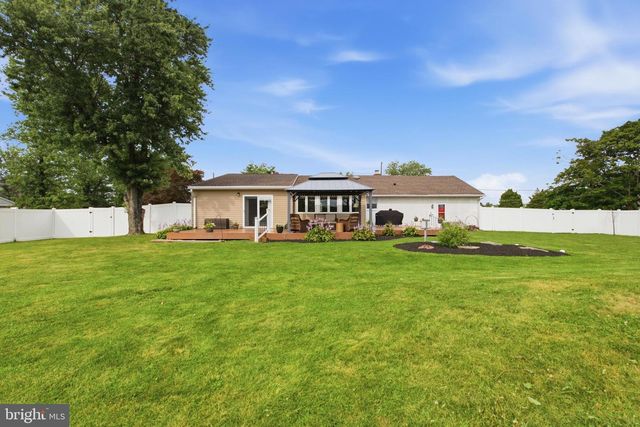 1595 OLD SKIPPACK RD, Harleysville, PA 19438