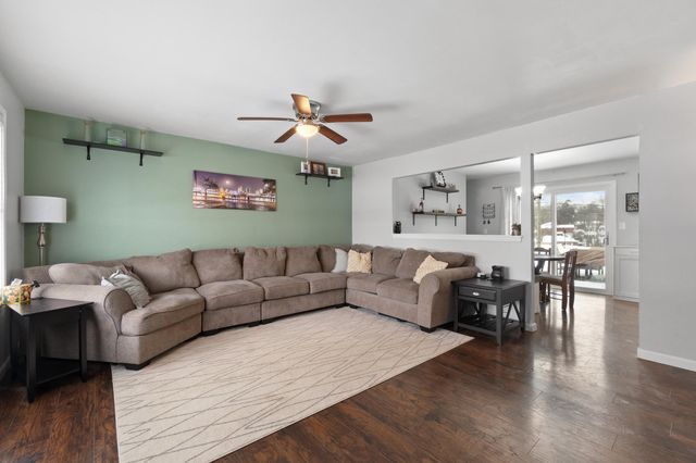 163 Raintree Road, Florence, KY 41042