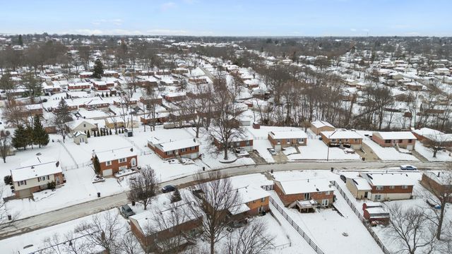 163 Raintree Road, Florence, KY 41042