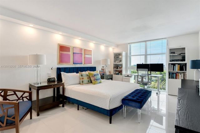 1000 Quayside Ter 901, Miami, FL 33138
