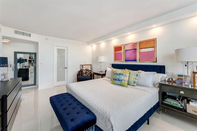1000 Quayside Ter 901, Miami, FL 33138